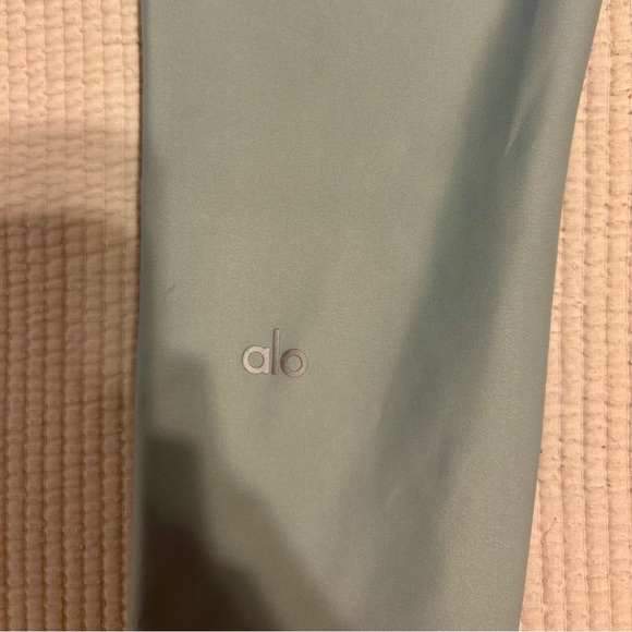 NWT ALO High-Waist Airlift Legging in Chalk Blue 🩵 - Picture 11 of 14